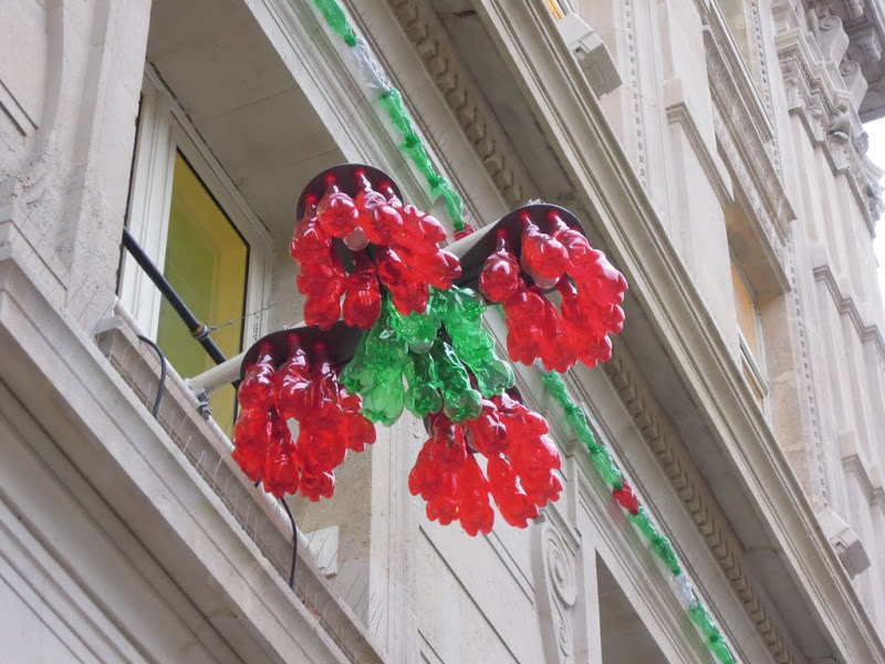 Fabrice Peltier - éco design - Décorations de Noël recyclées - Paris