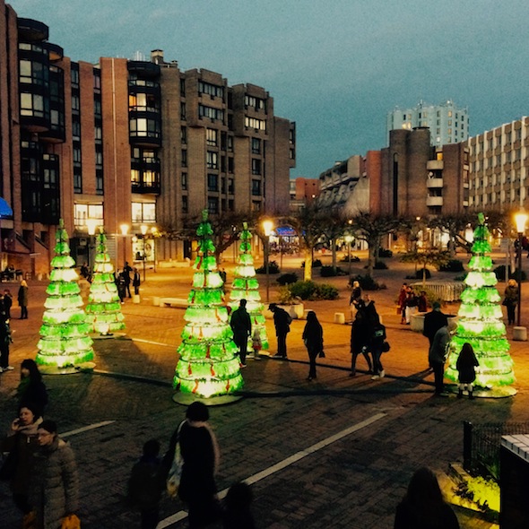 Fabrice Peltier - éco design - Sapins recyclés -Cergy Pontoise