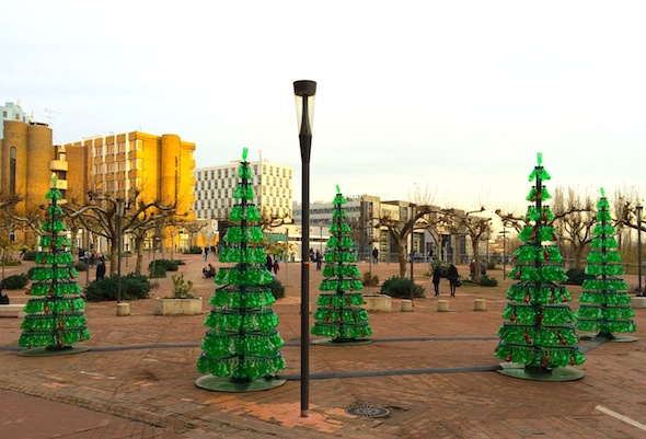 Fabrice Peltier - éco design - Sapins recyclés -Cergy Pontoise